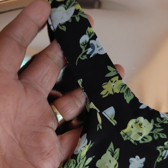 NWD Floral Multi-Layered/Tiered Sleeveless Lined Blouse/Top. Size Medium - Picture 2 of 6